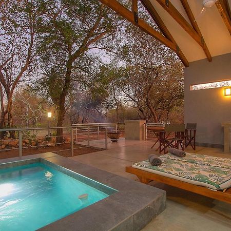Villa Kruger'S Keep - Luxury Couples Haven Marloth Park Exterior foto