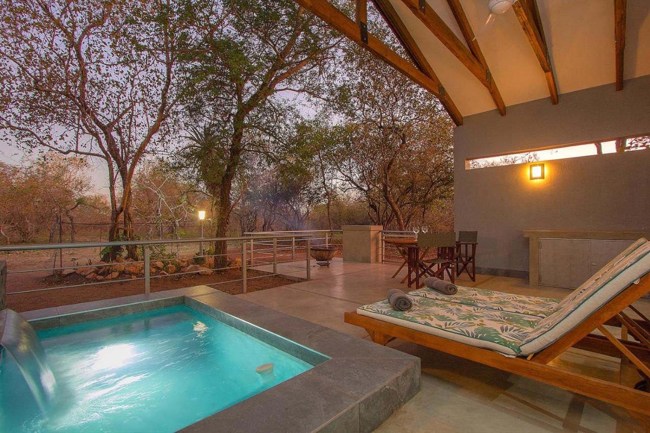 Villa Kruger'S Keep - Luxury Couples Haven Marloth Park Exterior foto