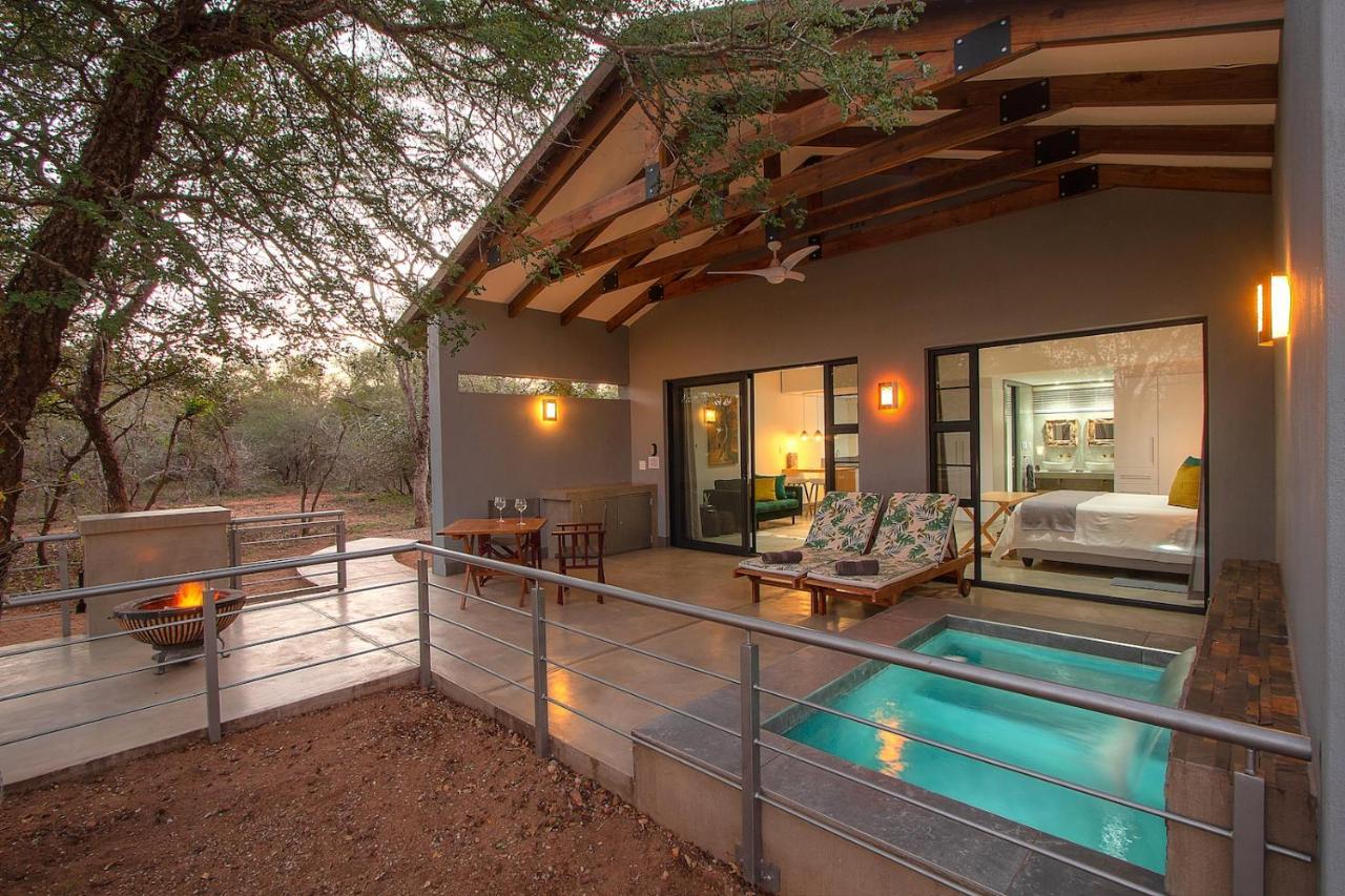 Villa Kruger'S Keep - Luxury Couples Haven Marloth Park Exterior foto