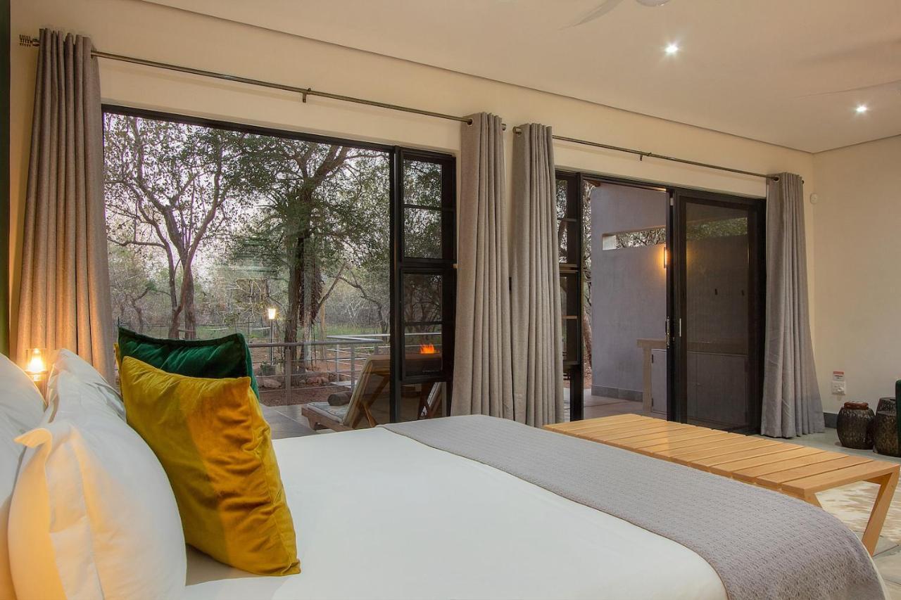 Villa Kruger'S Keep - Luxury Couples Haven Marloth Park Exterior foto